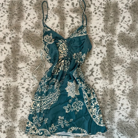 Zara Dresses & Skirts - Zara satin paisley dress